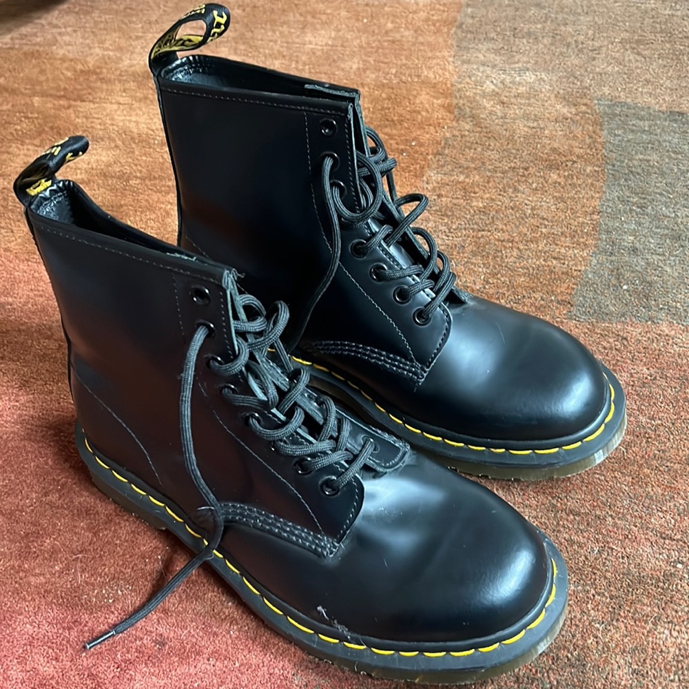 NWOT Original Doc Martens Size 8